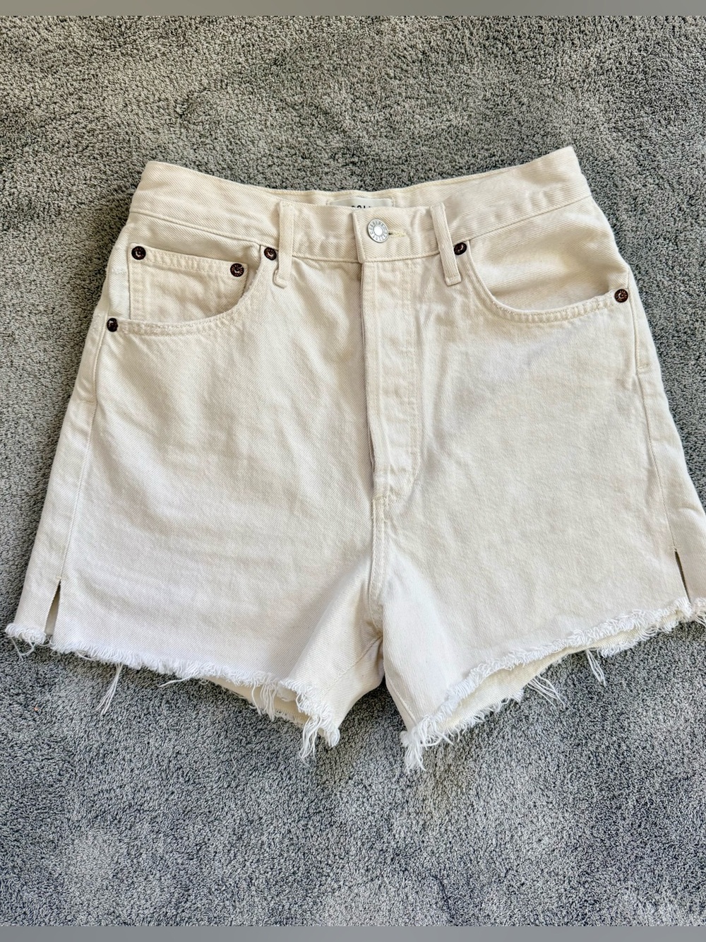 Agolde Dee Denim Shorts - Size 26 - Off-White - EUC